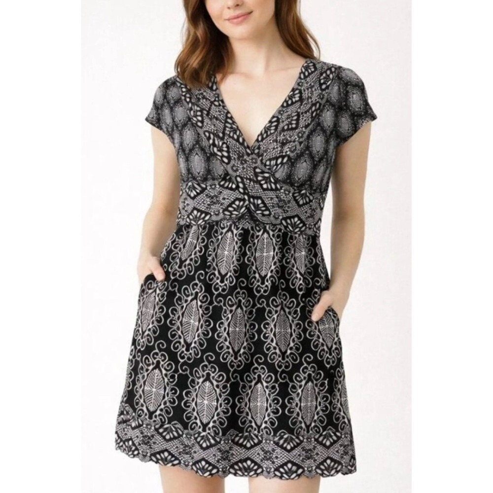 Knitted & Knotted Anthropologie Florry Dress Women Medium Black Ivory Wool Boho